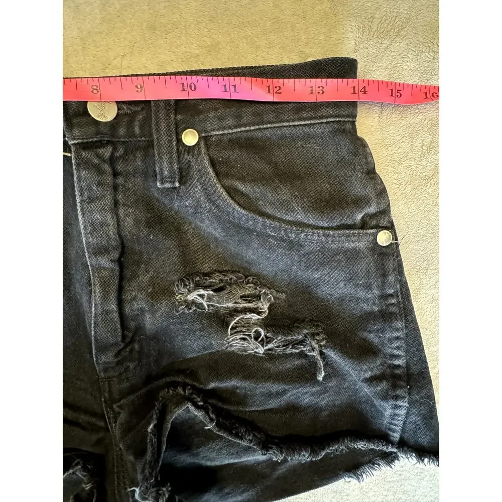 Vintage Wrangler red tab cut off shorts, size 3x34 - Picture 5 of 9